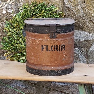 Huge Primitive Antique English Tole Ware Mercantile Flour Bin • General Store 15 Lb Tin Canister Rustic County Cottage Farmhouse Kitchenalia