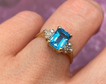 Vintage Blue Topaz and Diamond Statement Ring in 10k Gold / Vintage Topaz Ring / Topaz and Diamonds / Size 6.5