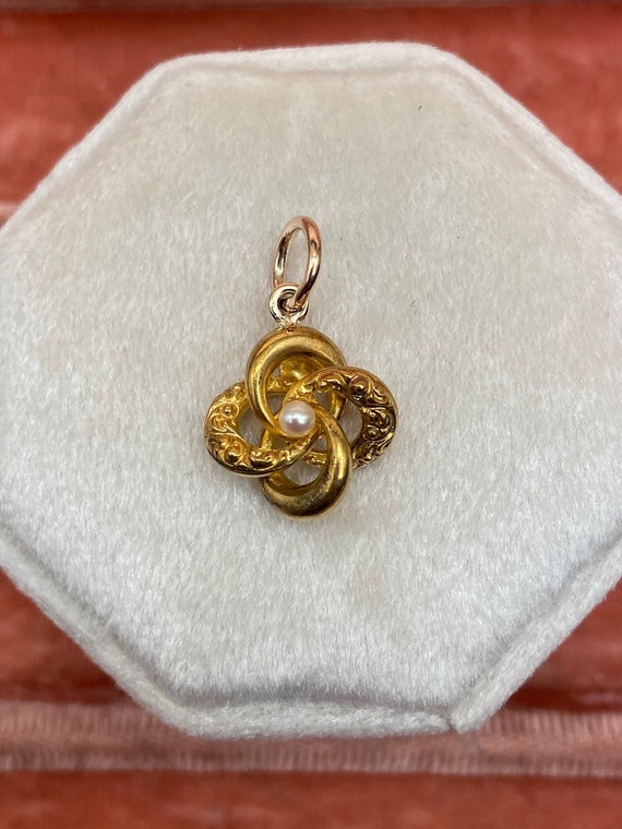 Vintage Victorian Lovers Knot Charm in 10k Yellow 