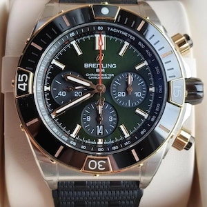 Vintage BREITLING Super Chronomat B01 Chronograph Automatic Chronometer Green Dial, Luxury watch, Mens watch