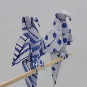 2 Pappagalli origami / fantasie shibori bianco e blu/ pois e strisce / decorazione / idea regalo