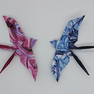 2 Rondini origami /fantasia blu e fucsia / effetto marmorizzato /decorazione / idea regalo