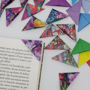Set di 32 segnalibro (4 cm)/ tinta unita + fantasia/ triangoli / origami / idea regalo