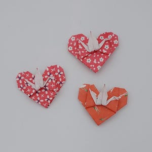 3 cuori con gru (4,5 cm) /origami / rosdo gon fantasia/ Idea regalo/ chiudipacco
