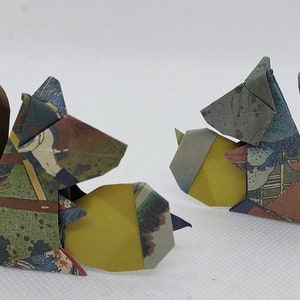 2 Scoiattoli con ghianda / fantasia stampe Hokusai/ origami / decorazione / idea regalo / segnaposto