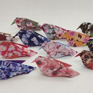 12 uccellini origami / fantasia fiori di ciliegio/ decorazione / idea regalo / compleanno