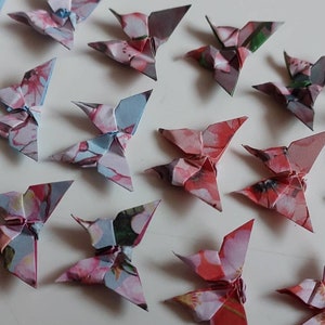 22 micro farfalline (2 cm) /11 coppie/fantasia fiori di ciliegio/origami/ decorazione