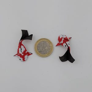 2 carpe (4 cm)/ miniature/origami / rosso con fiori/ creazioni artistiche /  decorazione / idea regalo