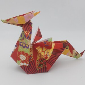 1 Drago / carta yuzen washi / riflessi dorati / origami / decorazione / idea regalo