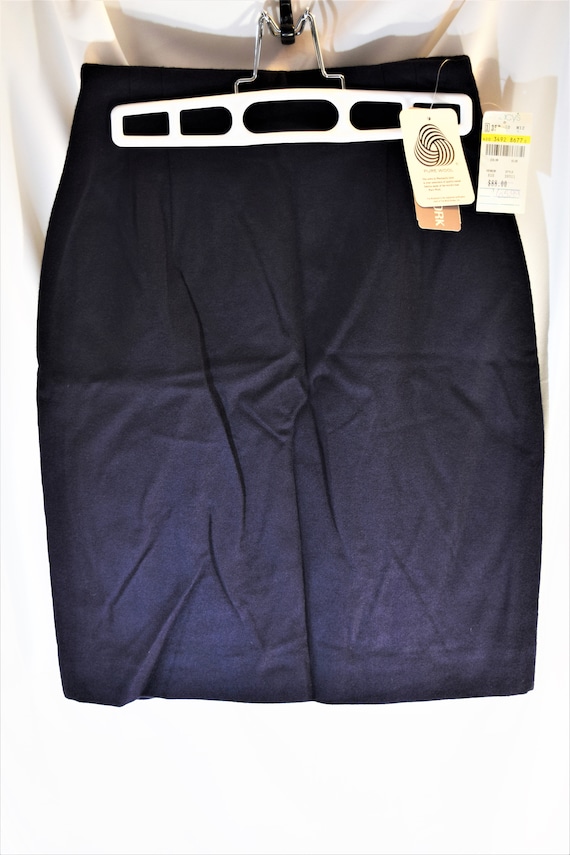 Jones NY Petite Navy Wool Skirt- Lined- New Old St