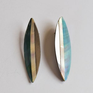 Vintage Mother of Pearl pierced Earrings/Fashion Accessories/Jewelry-Aqua-Blue-Silver-Metallic-Shiny- Oval