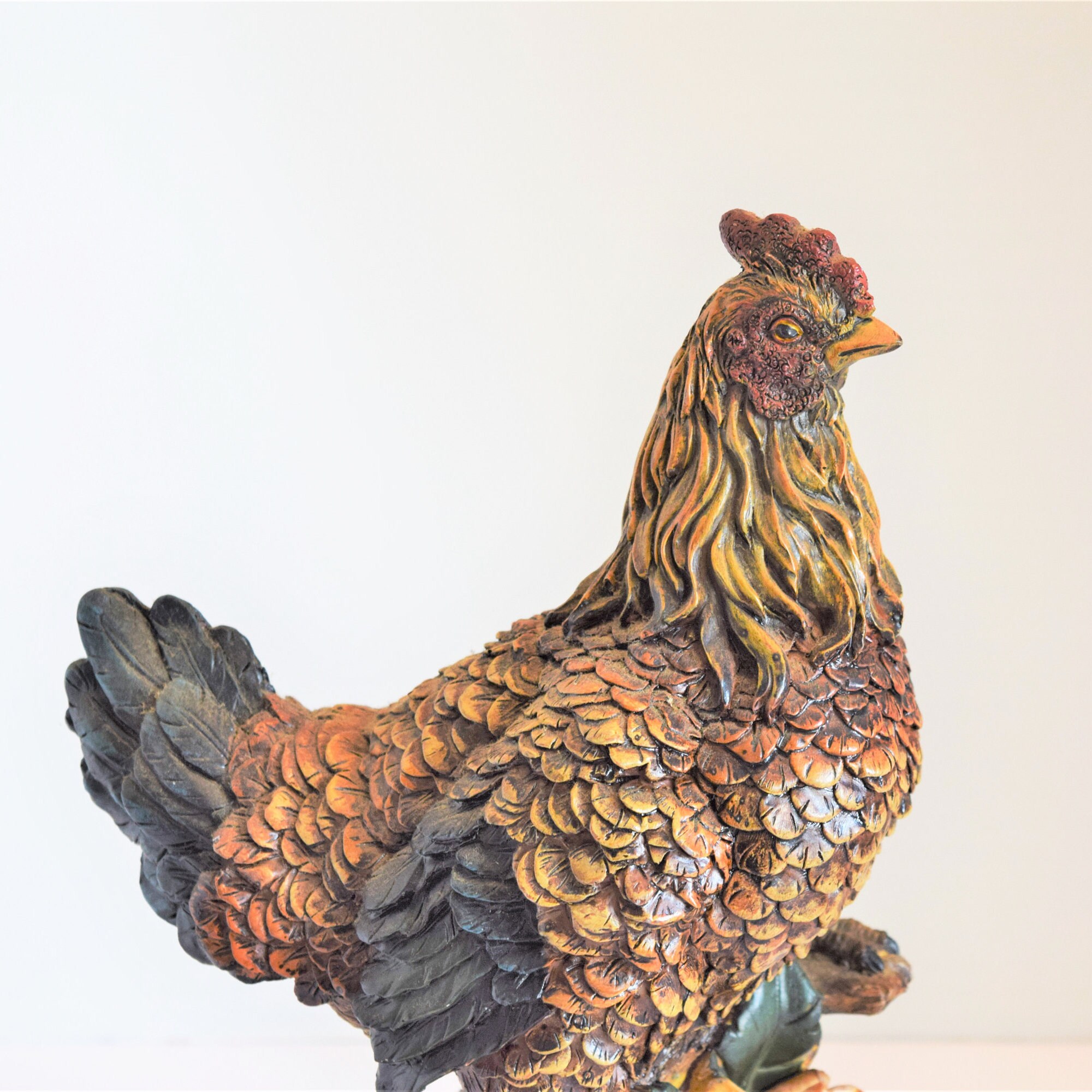 resin rooster decor