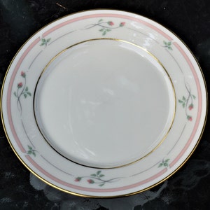 Lenox Rose Manor Bread and Butter Plates- (4) -Metropolitan Collection- (6 1/4") -Classic Diningware- Vintage