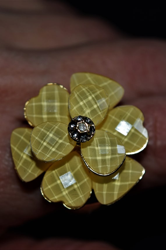 Yellow Flower Statement Ring- Clear Rhinestones a… - image 3