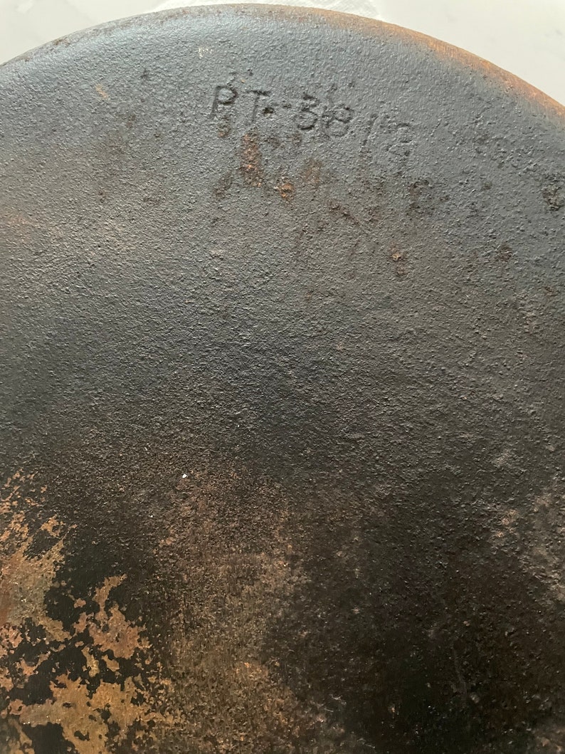 Findlay 9 Cast Iron Dutch Oven Made in Canada Etsy Canada