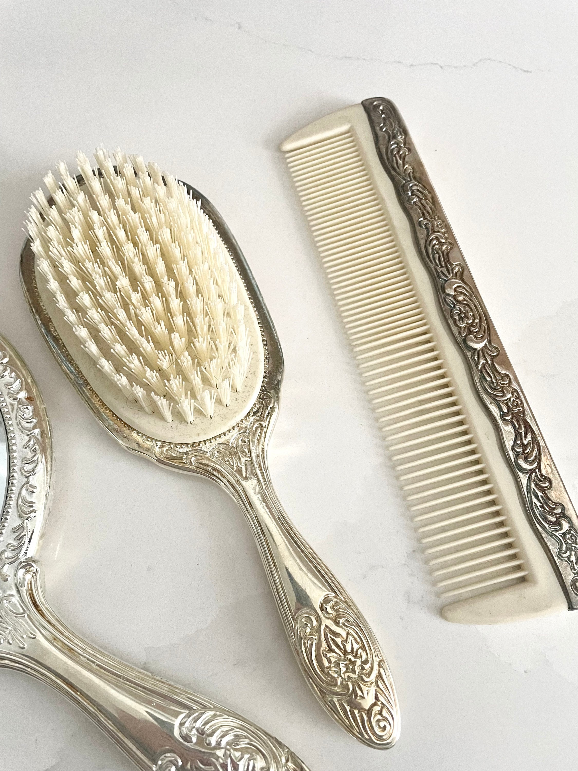 Vintage Silver Plated Vanity Set Hand Mirror Comb Hair Brush m54617304605_1.jpg main image 3