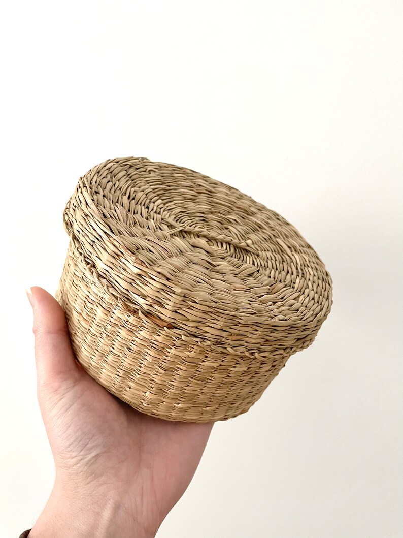 Vintage Sweetgrass Basket With Lid Bohemian Interiors Boho Etsy