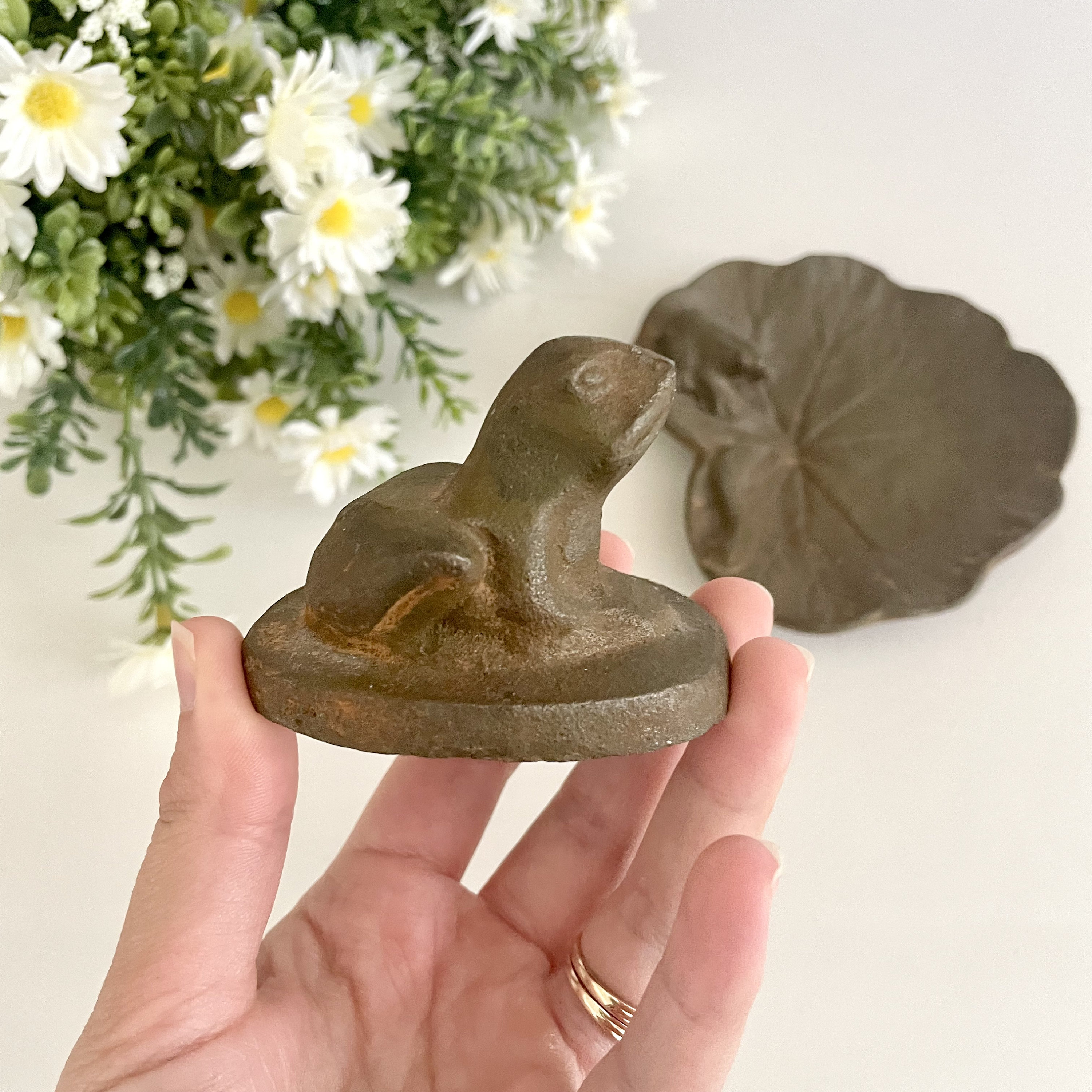 鋳鉄製のカエルのペーパーウェイトと小物入れ - Etsy 日本