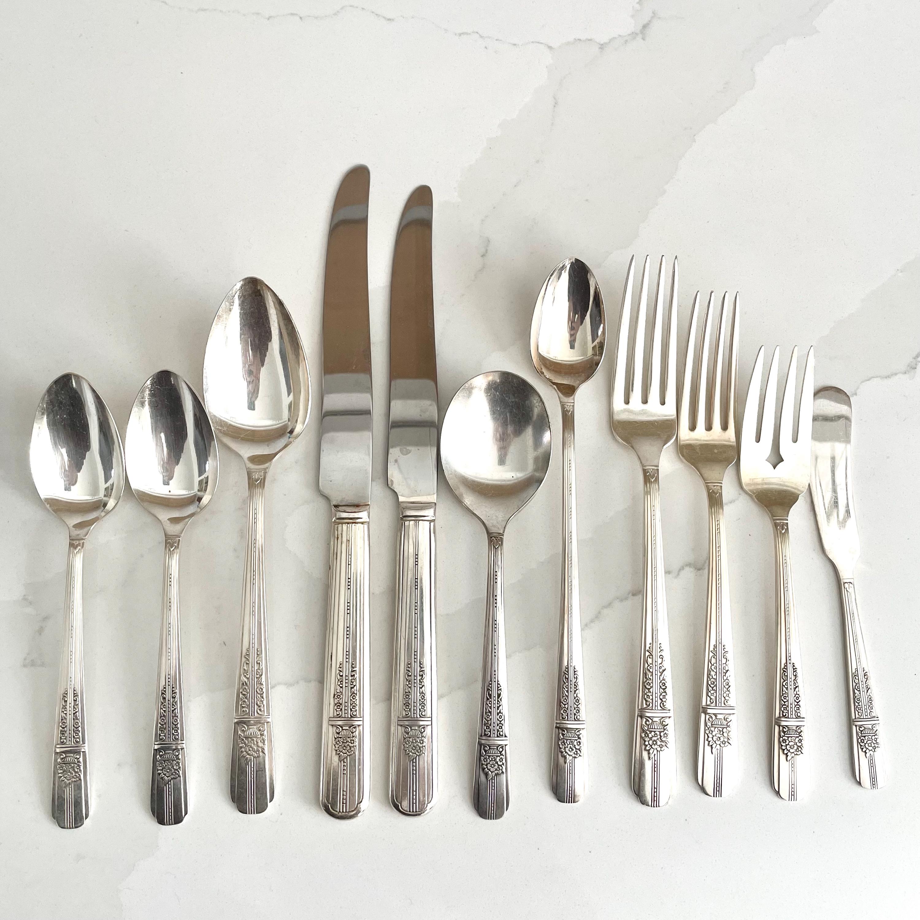 WM. A. Rogers 1939 Silverplate, Oneida Ltd. Stainless Flatware ...