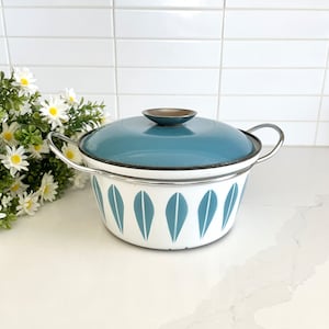 Vintage Catherineholm Aqua Lotus Enamelware Dutch Oven, Vintage 1960s Midcentury Norway Kitchenware
