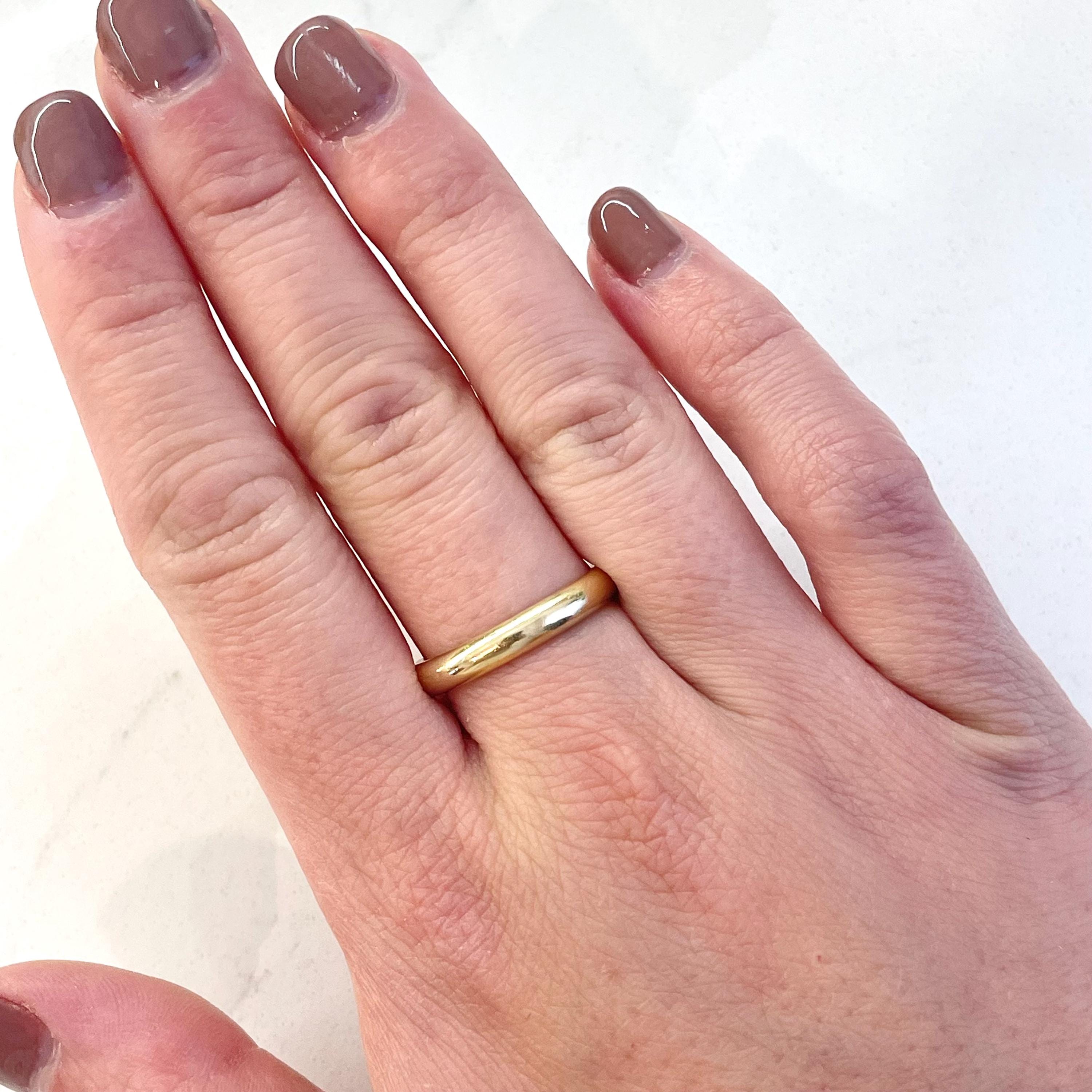 Vintage 14K Yellow Gold Ring, Classic Wedding Band - Etsy