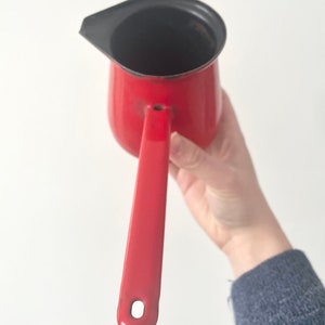 cafetière turque émaillée vintage pour cuisinière, fabriquée en Slovénie, casserole émaillée avec bec verseur image 3