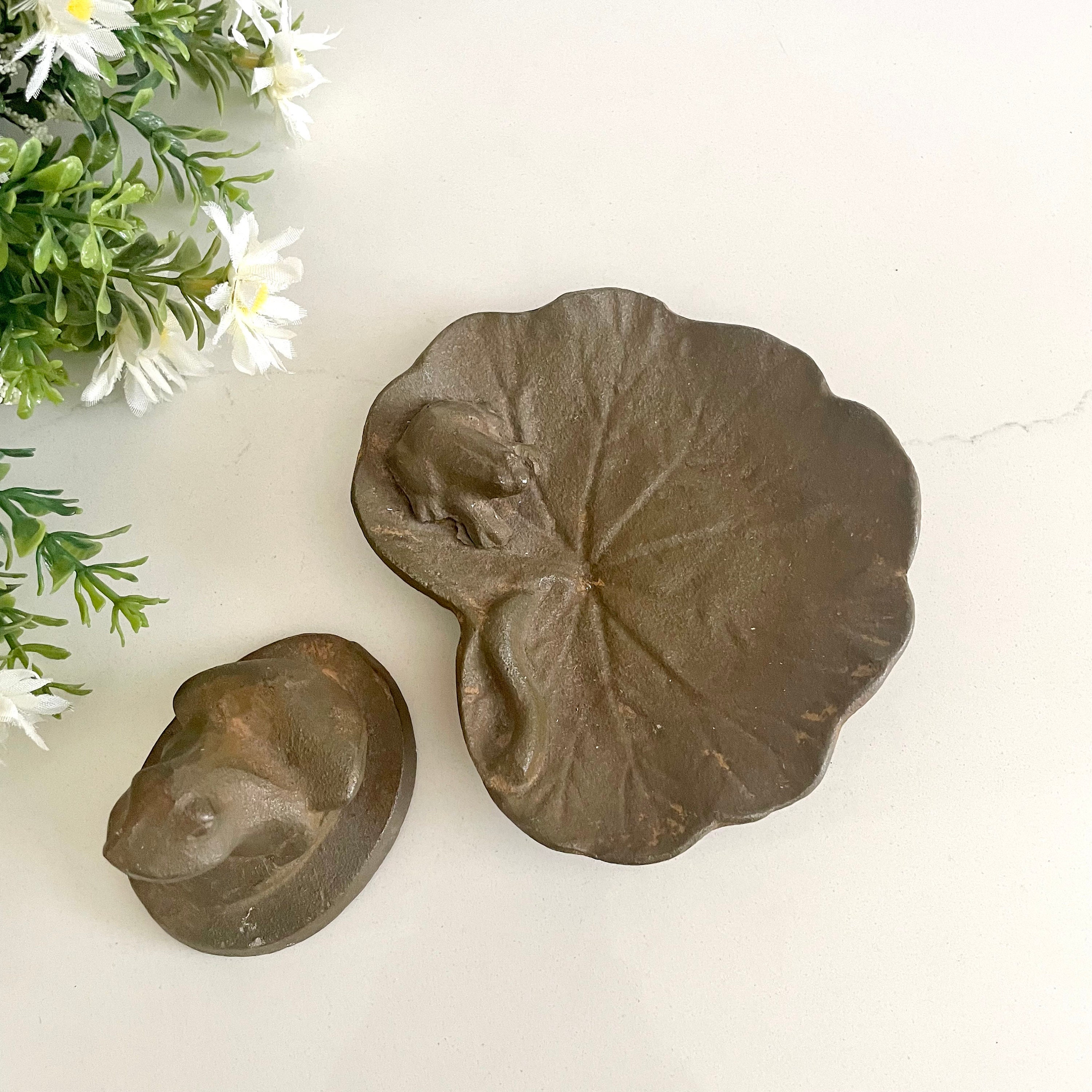 鋳鉄製のカエルのペーパーウェイトと小物入れ - Etsy 日本
