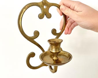 Candelabro de vela con espiral de latón ornamentado, decoración de pared vintage, hecho en India