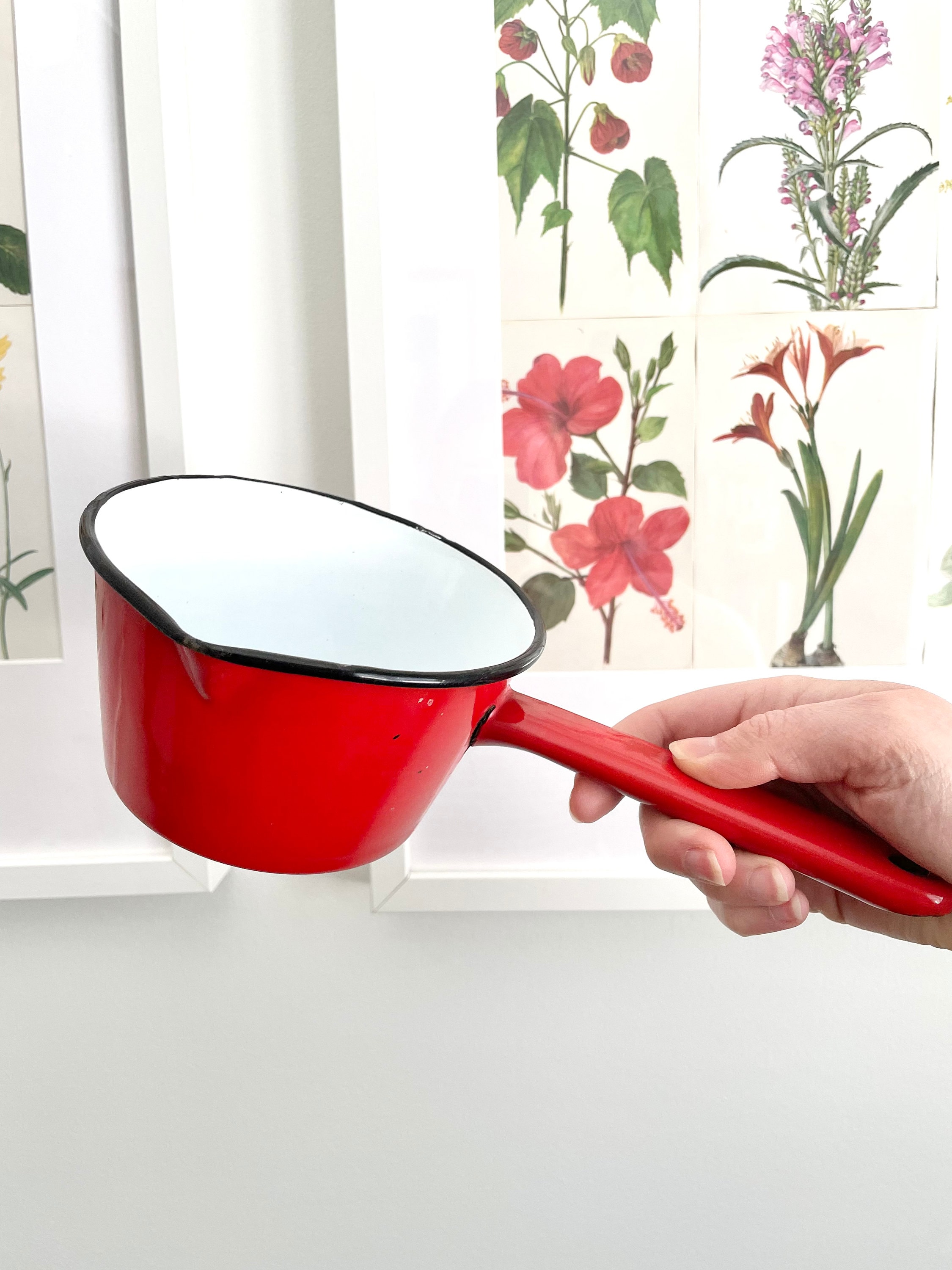 Saucepan With Spout 