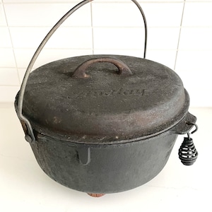 Findlay #9 Cast Iron Dutch Oven, Made in Canada
