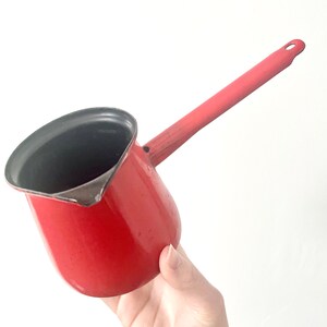 cafetière turque émaillée vintage pour cuisinière, fabriquée en Slovénie, casserole émaillée avec bec verseur image 2