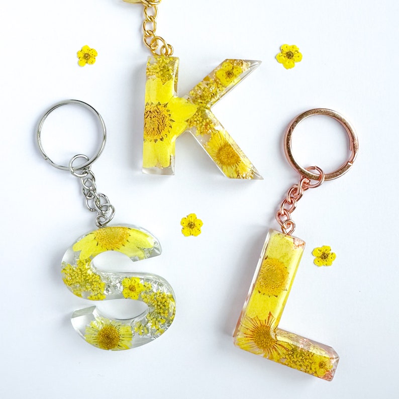 Personalised Initial Flower Resin Keyring, Gift For Her, Teacher Gift, Women's Keyring, Bridesmaid Gift, Custom Keychain, Leavers Gift Yellow