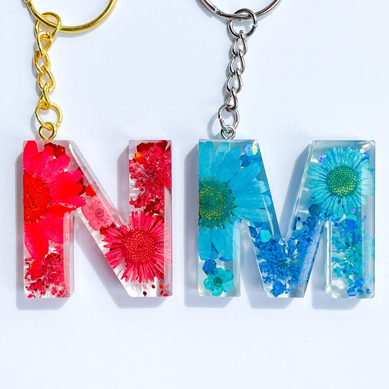 Personalised Flower Glitter Initial Keychain Resin Keyring Etsy
