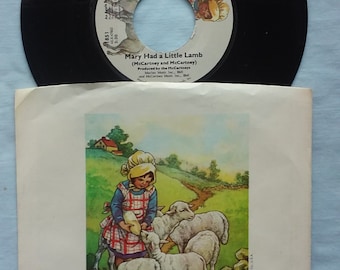 Wings, Paul McCartney, A side, Mary Had A Little Lamb, B side, Little Woman Love, Apple 1851, 1972, Grammophon,