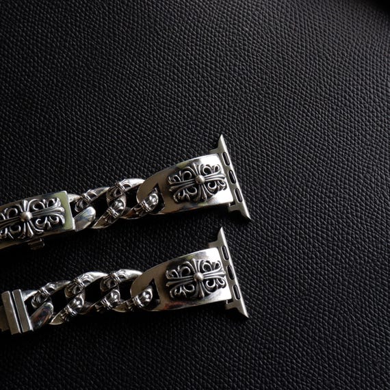 Gothic Cross Apple Watch Band: Silver-Plated Stainless Steel 17cm.