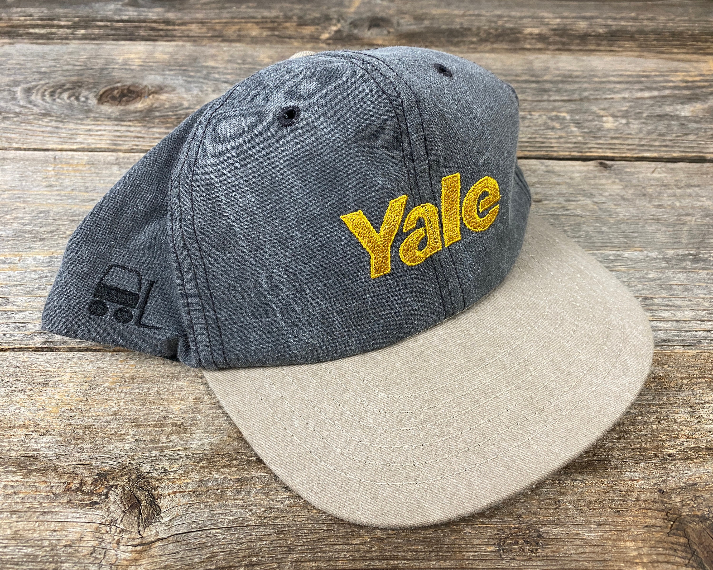 Vintage 90s Embroidered Snapback Hat Yale Materials Handling