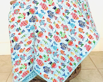 Edredón reversible para bebé con diseño de peces tropicales, color azul