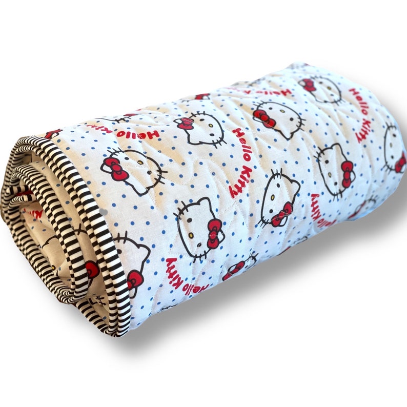 Baby Quilt Hello Kitty Quilt / Quilted Baby Blanket / Cotton Quilt