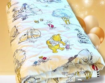 Baby Quilt - Pooh and his friends / Quilted Baby Blanket / Baby Blanket /Crib Blanket / Crib Bedding / Play Mat