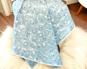 Winnie the Pooh Reversible Baby Quilt – Hundred Acre Wood Map Design: Reversible Cotton Crib Blanket