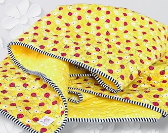 Ladybug Baby Quilt: Yellow Daisy Cotton Crib Blanket (42x52)