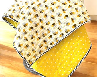 Happy Bees Baby Quilt: Reversible Cotton Crib Blanket