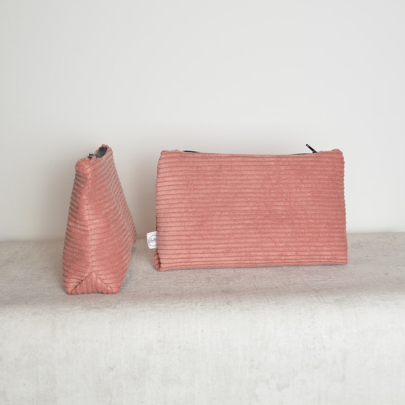 Cosmetic bag pastel pink corduroy Dimensions L20 x H13 x W3cm Made in Nuremberg image 4