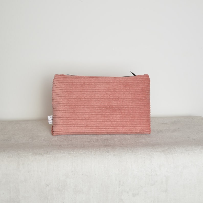 Cosmetic bag pastel pink corduroy Dimensions L20 x H13 x W3cm Made in Nuremberg image 8