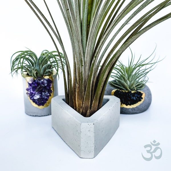 Set of 3 Triangle Concrete Planters Air Plant Holder - Geometric Modern Gift - Small Succulent Planter - Small Plant Pot - Minimalism Design