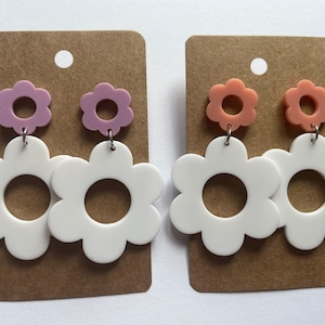 flower power earrings, mary quant daisy, gifts for her, retro earrings, acrylic earrings uk, retro flower earrings, mod earrings,