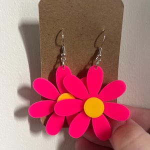 flower power earrings, mary quant daisy, gifts for her, retro earrings, acrylic earrings uk, retro flower earrings, mod earrings,