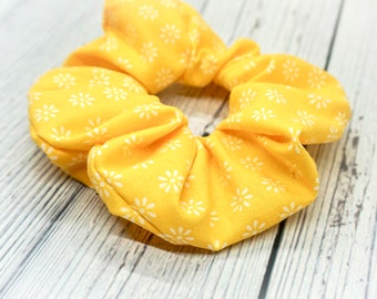 Gelb Gänseblümchen Haar Scrunchie / Gelb mit weißen Blüten