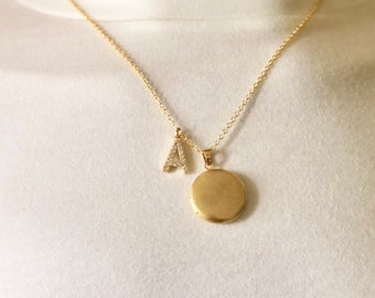 18K Gold Plated Locket, Initial, Photo Locket, Gift for Mom, Christmas Gift, Picture Locket, Gift for Sister, Holiday Gift