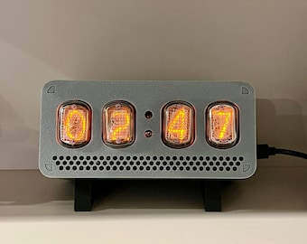 IN-12 Nixie Tube Clock Grått fodral USB-driven Retro Glow i Modern Design